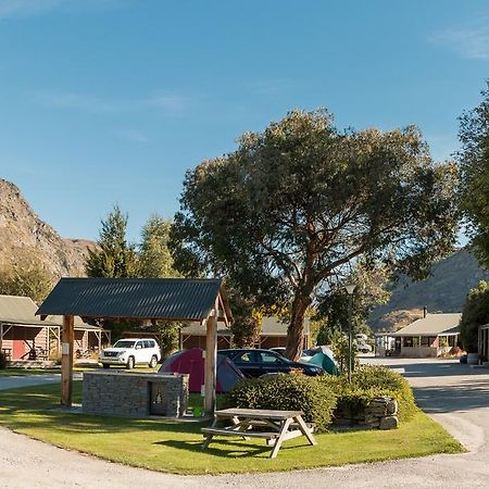 Queenstown Top 10 Holiday Park Екстер'єр фото