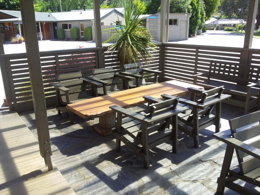 Queenstown Top 10 Holiday Park Екстер'єр фото