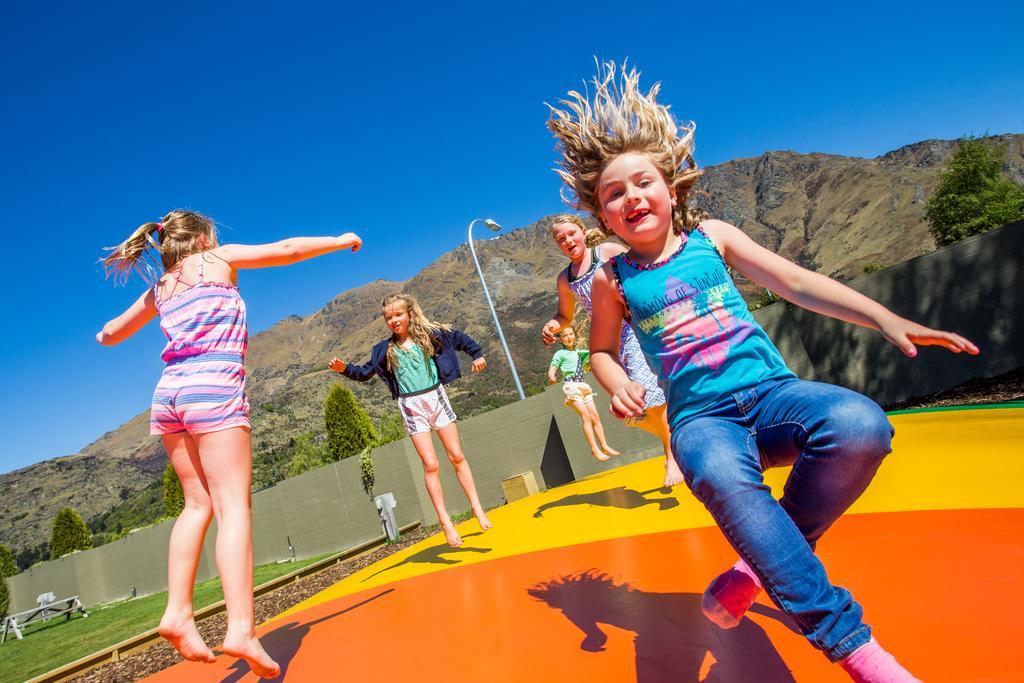 Queenstown Top 10 Holiday Park Екстер'єр фото