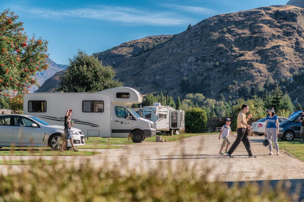 Queenstown Top 10 Holiday Park Екстер'єр фото