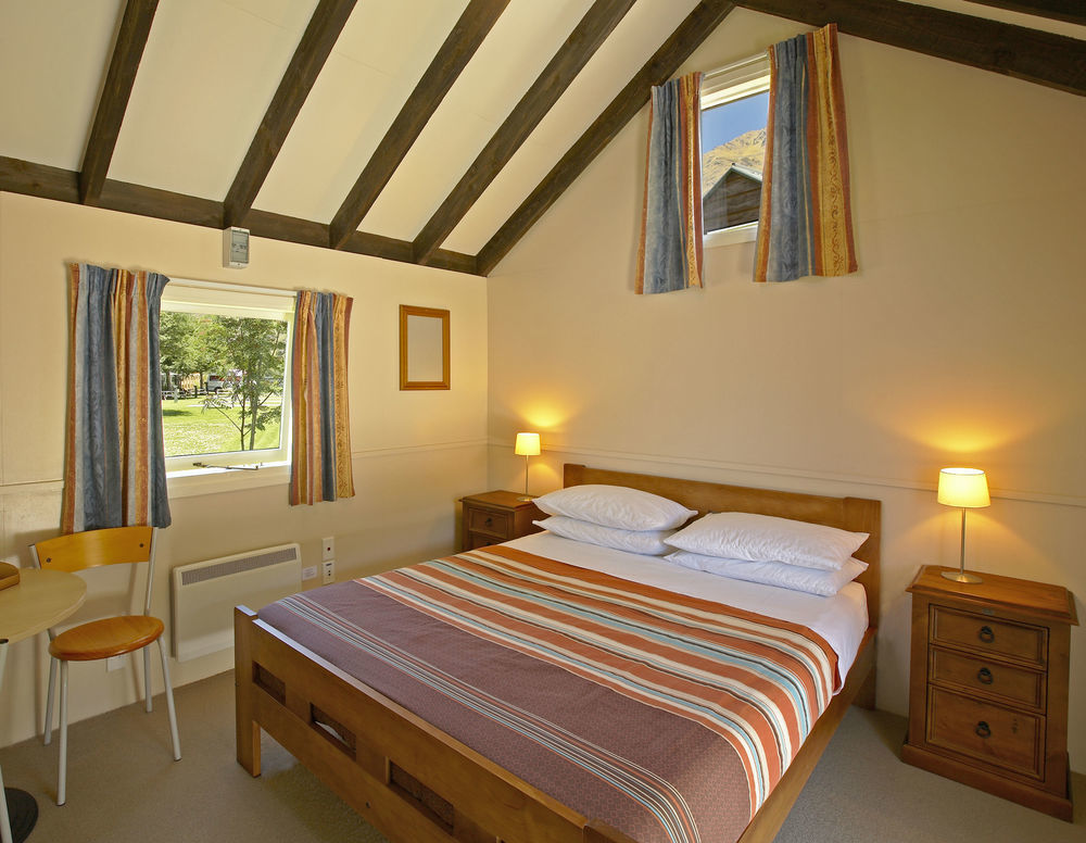 Queenstown Top 10 Holiday Park Екстер'єр фото