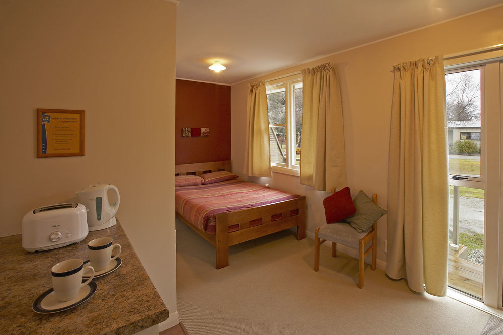 Queenstown Top 10 Holiday Park Екстер'єр фото