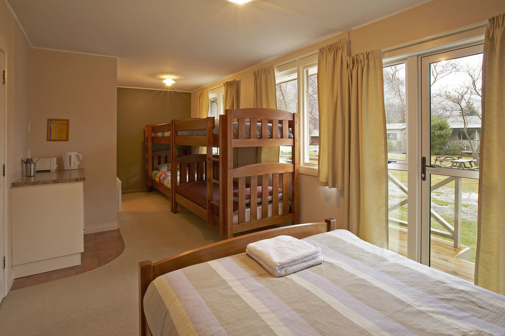 Queenstown Top 10 Holiday Park Екстер'єр фото