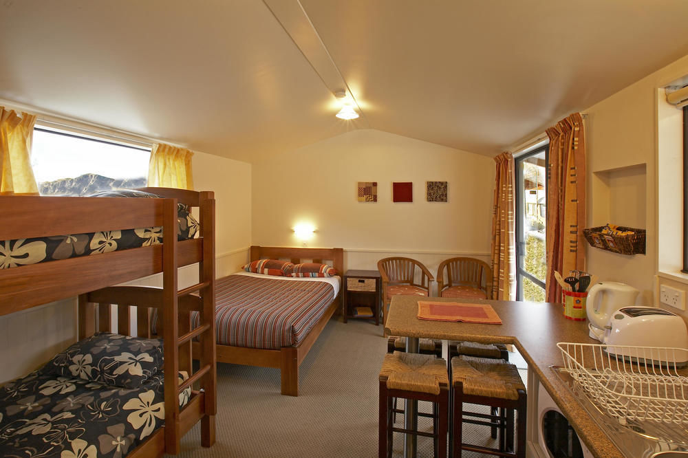 Queenstown Top 10 Holiday Park Екстер'єр фото
