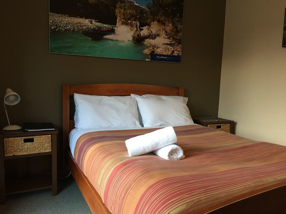 Queenstown Top 10 Holiday Park Екстер'єр фото