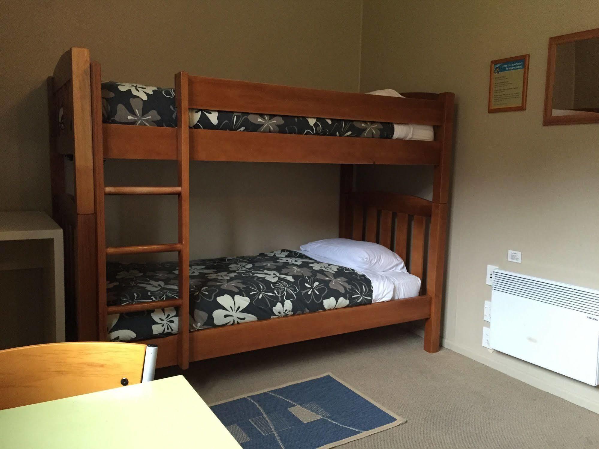 Queenstown Top 10 Holiday Park Екстер'єр фото